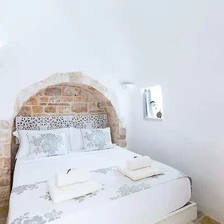 Trulli Rosalinda Villa *
